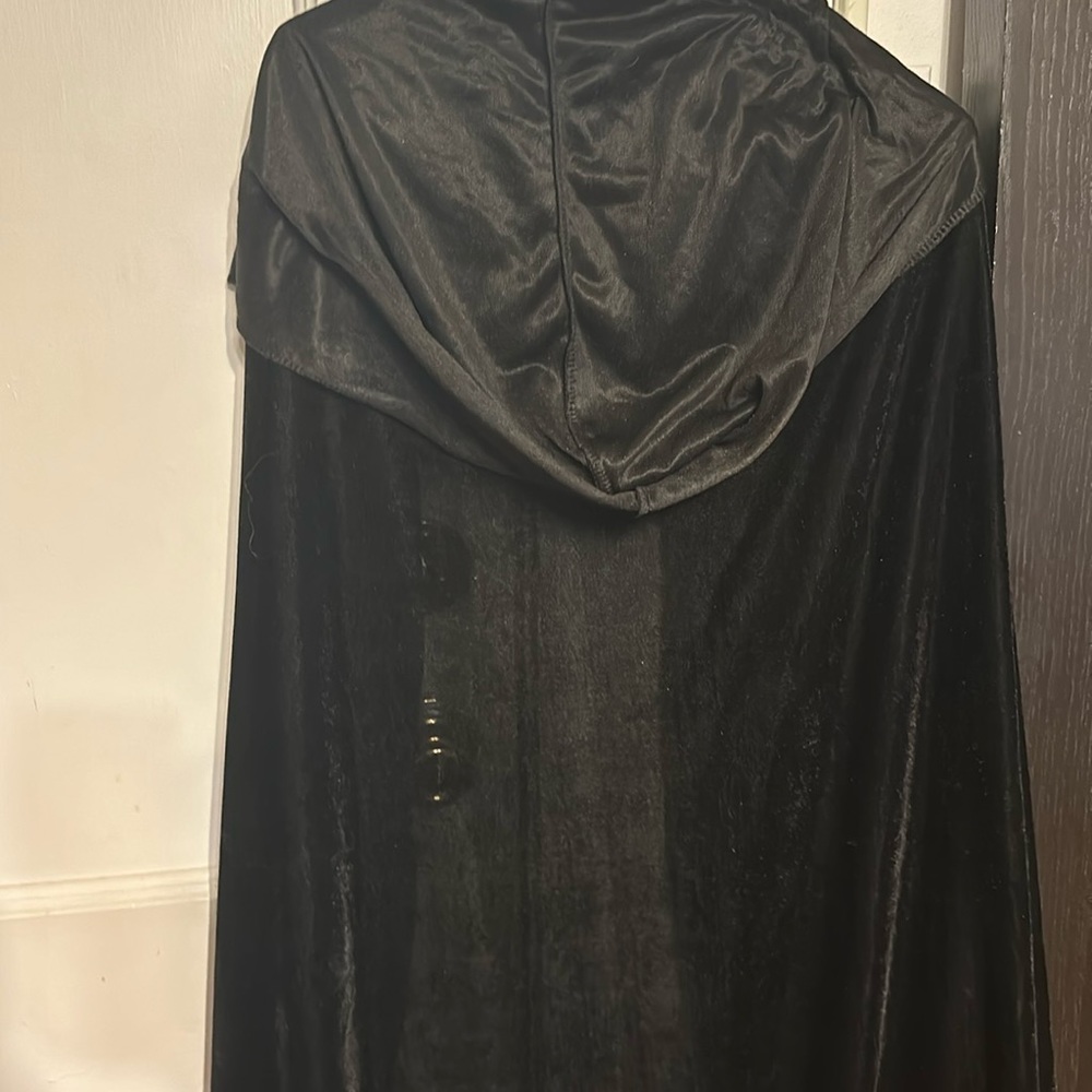 Long black cloak